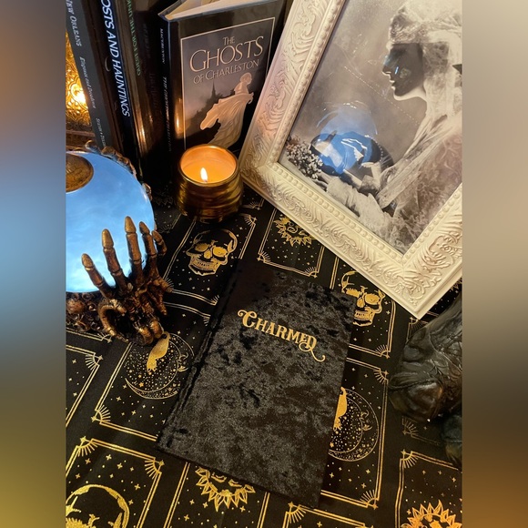 NWOT ECCOLO Black Velvet Covered CHARMED Journal - Picture 1 of 11